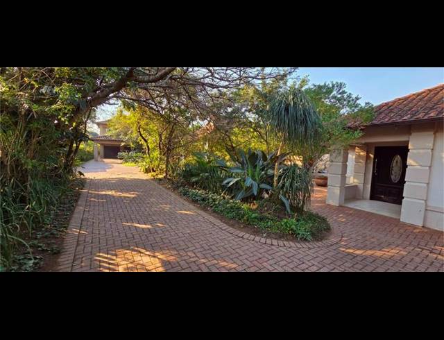 4 BEDROOM HOUSE FOR SALE IN PORT ZIMBALI